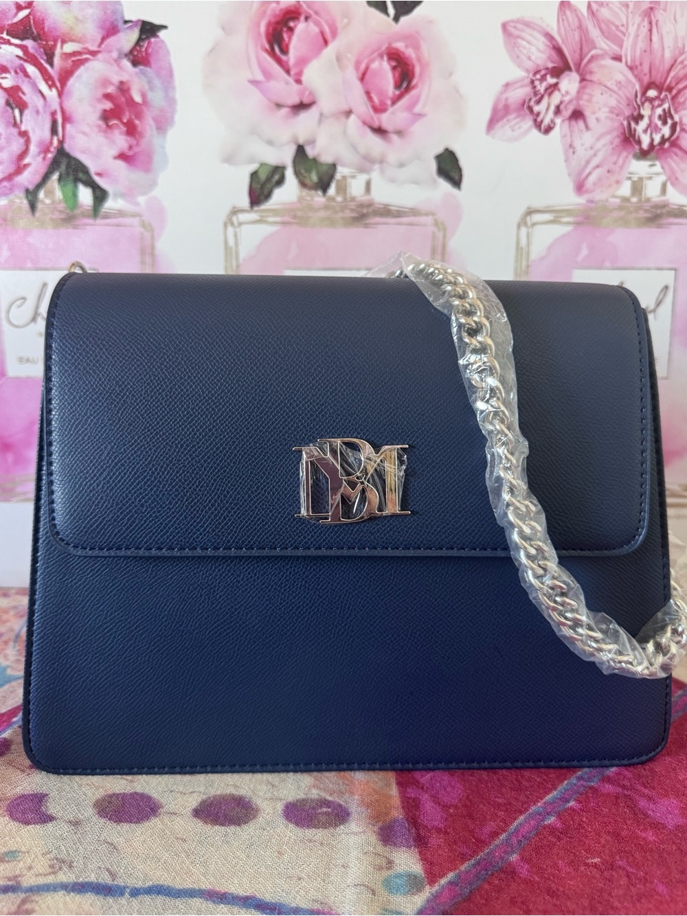Badgley Mischka Navy Vegan Leather Shoulder Bag with Silver Chain & Strap NWT - Picture 2 of 6